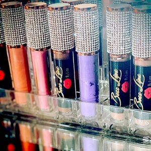 BossLips Mousse Sticks